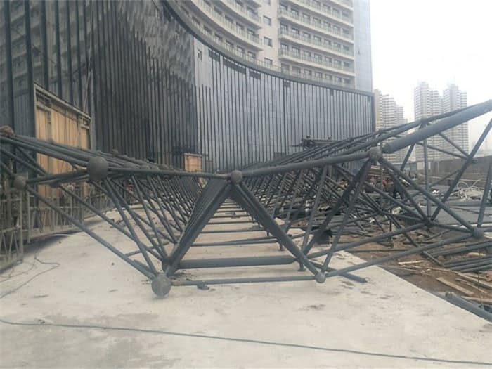 成都万豪酒店雨棚网架